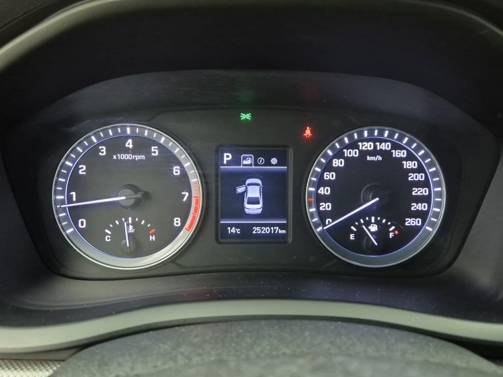 HYUNDAI Sonata - Vista 7