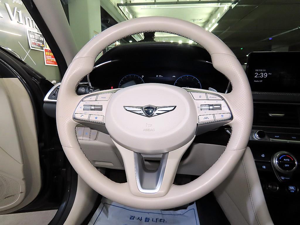 Genesis G70 - Vista 8