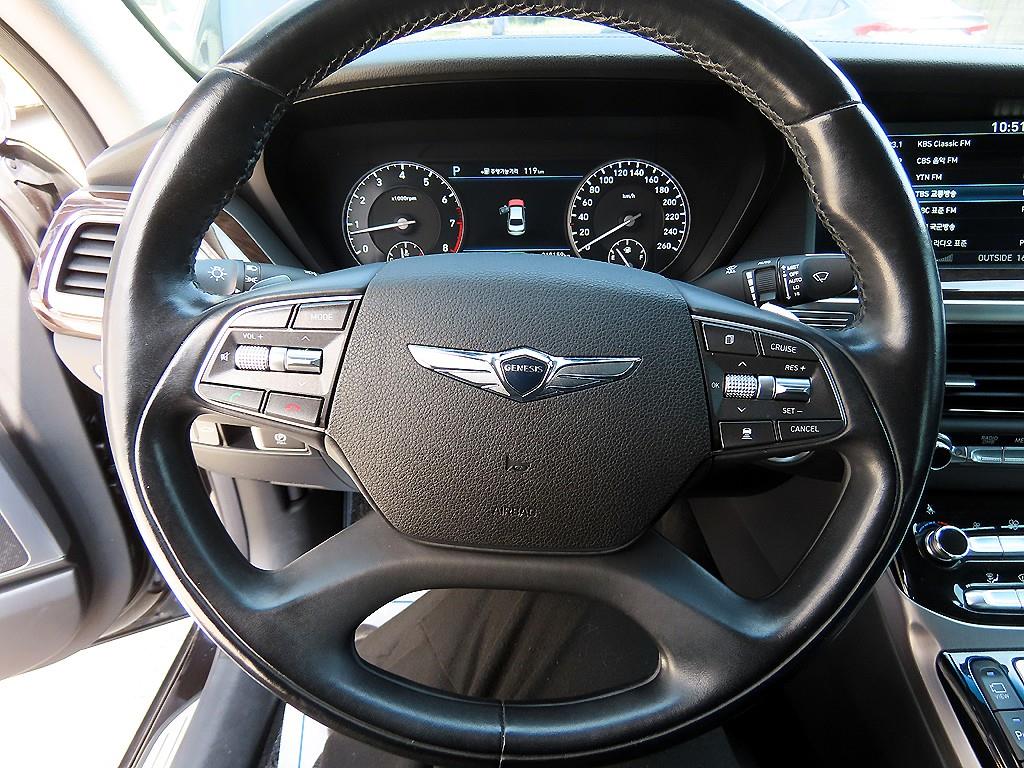 Genesis EQ900 - Vista 8