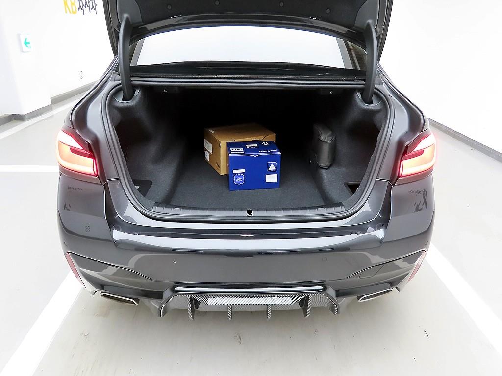 BMW 5 Series - Vista 5