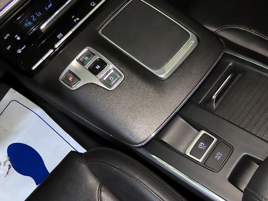 HYUNDAI Grandeur - Vista 12