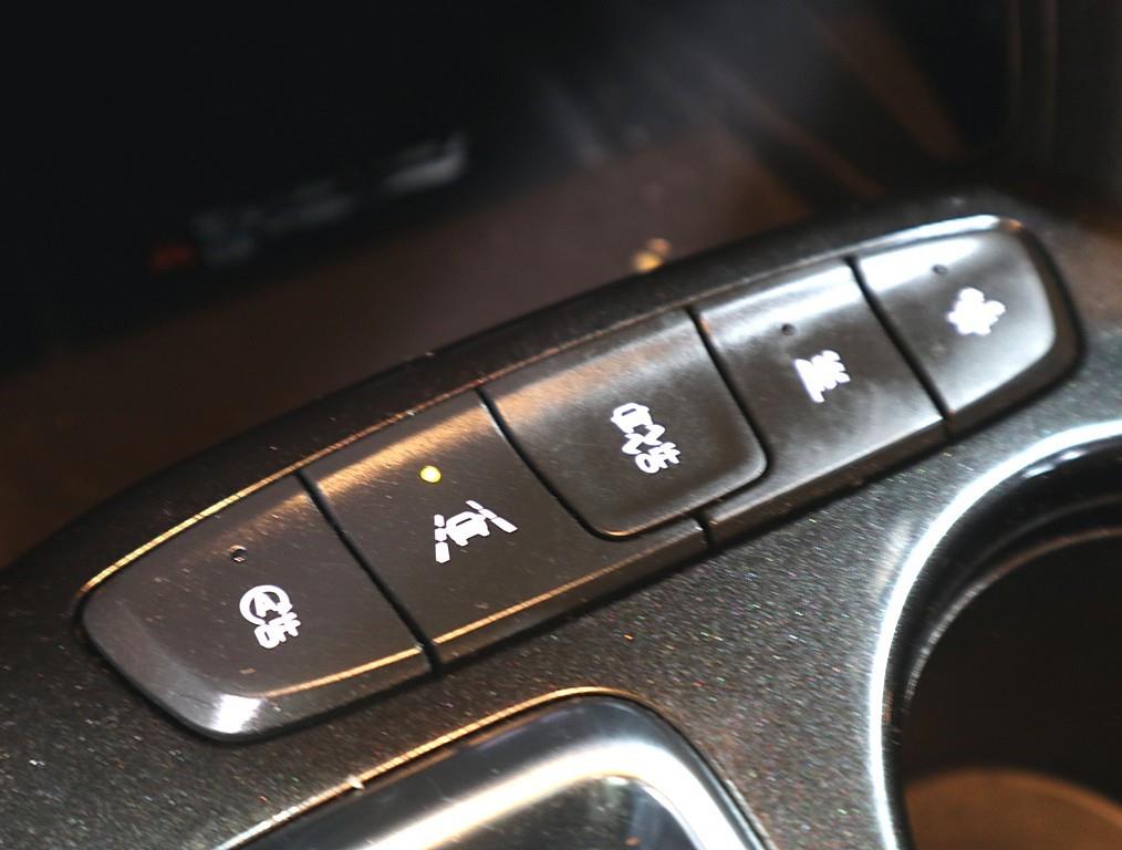 Chevrolet Trail Blazer 2022 Negro - Importación desde Corea - HF Imports Iquique - Foto 15