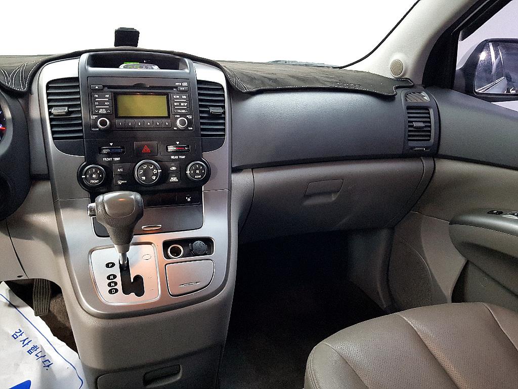 KIA Carnival - Vista 10