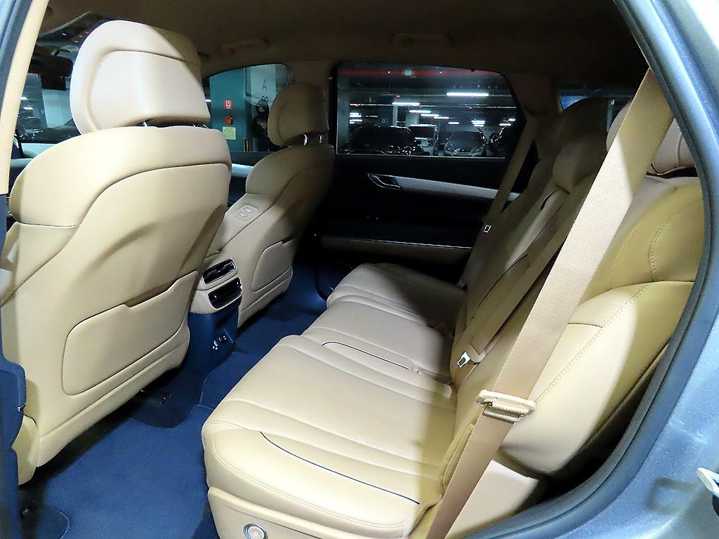 Genesis GV80 - Vista 7