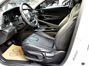 HYUNDAI Avante - Vista 10