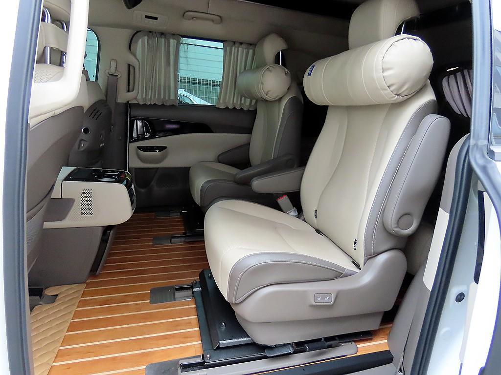 KIA Carnival - Vista 6