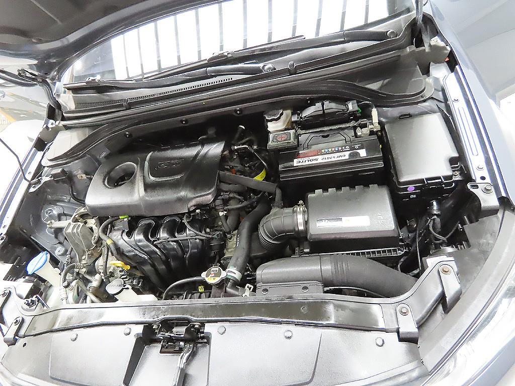 HYUNDAI Avante 2018 Gris - Importación desde Corea - HF Imports Iquique - Foto 7