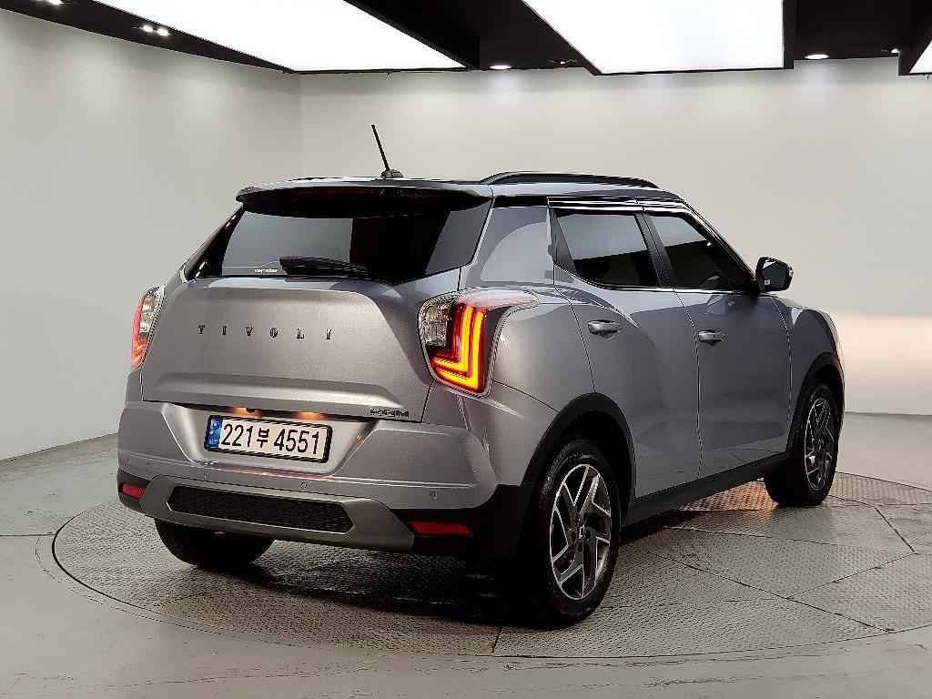 Ssangyong Tivoli - Vista 4