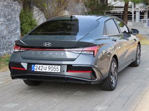 HYUNDAI Avante - Vista 6