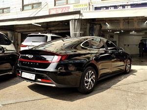 HYUNDAI Sonata - Vista 7