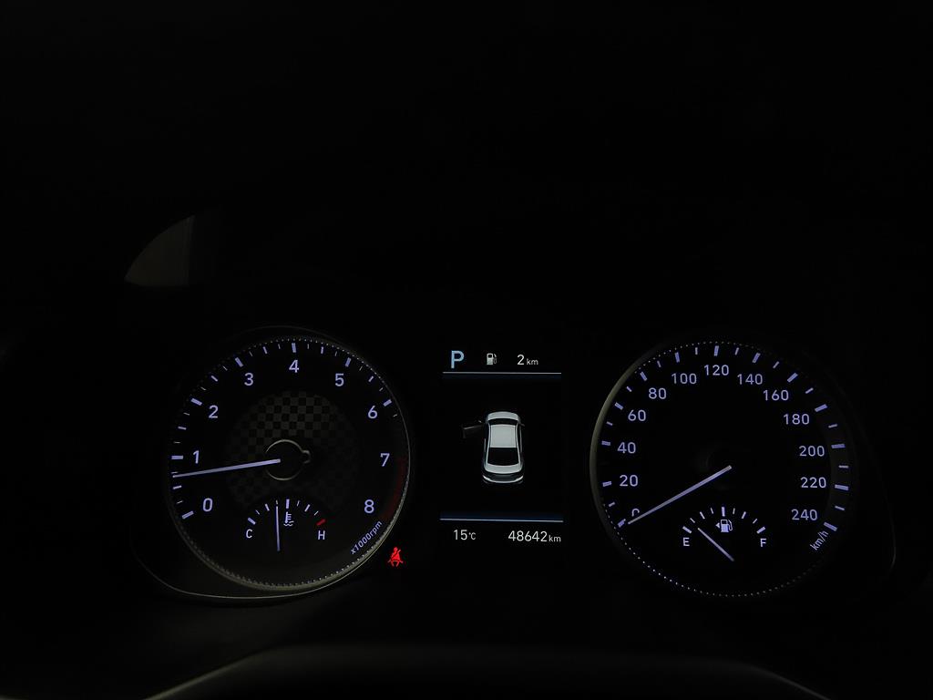 HYUNDAI Avante - Vista 9