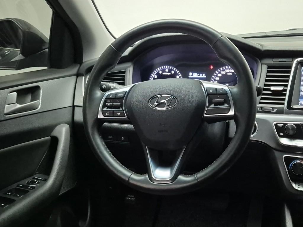 HYUNDAI Sonata - Vista 9
