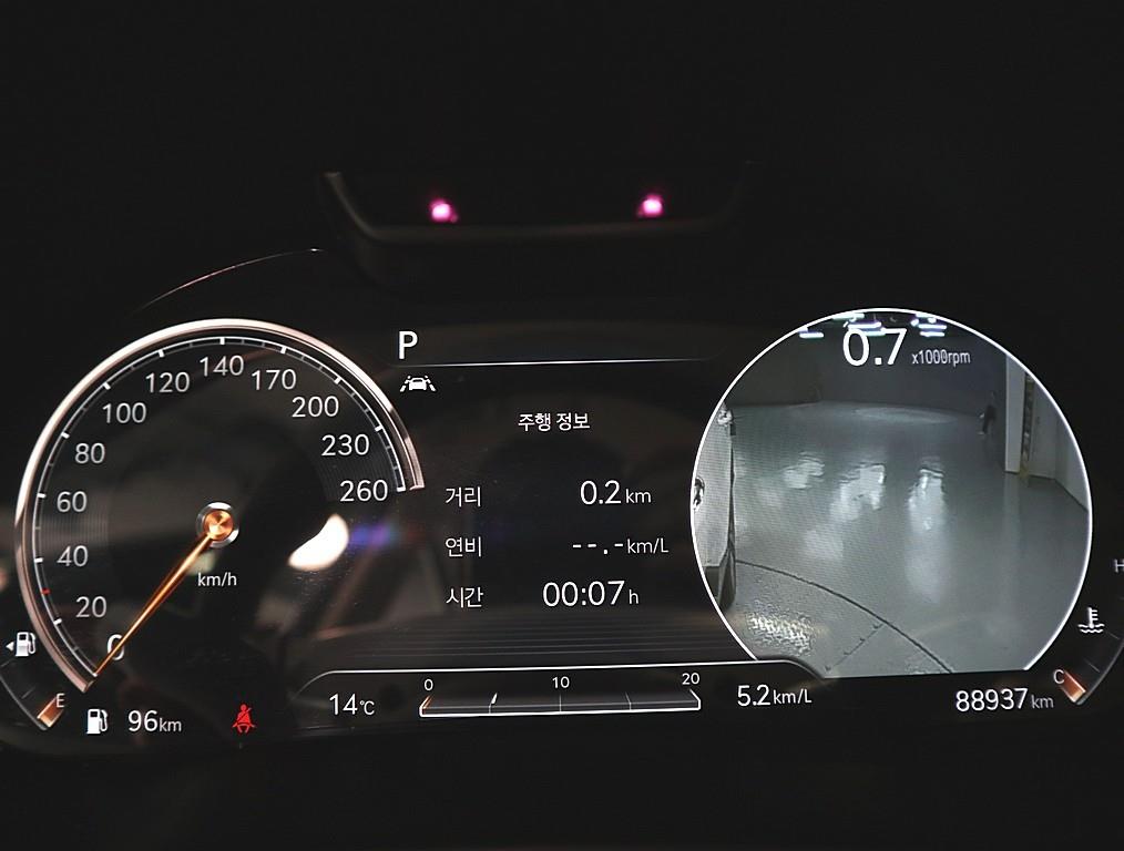 Genesis GV80 - Vista 6