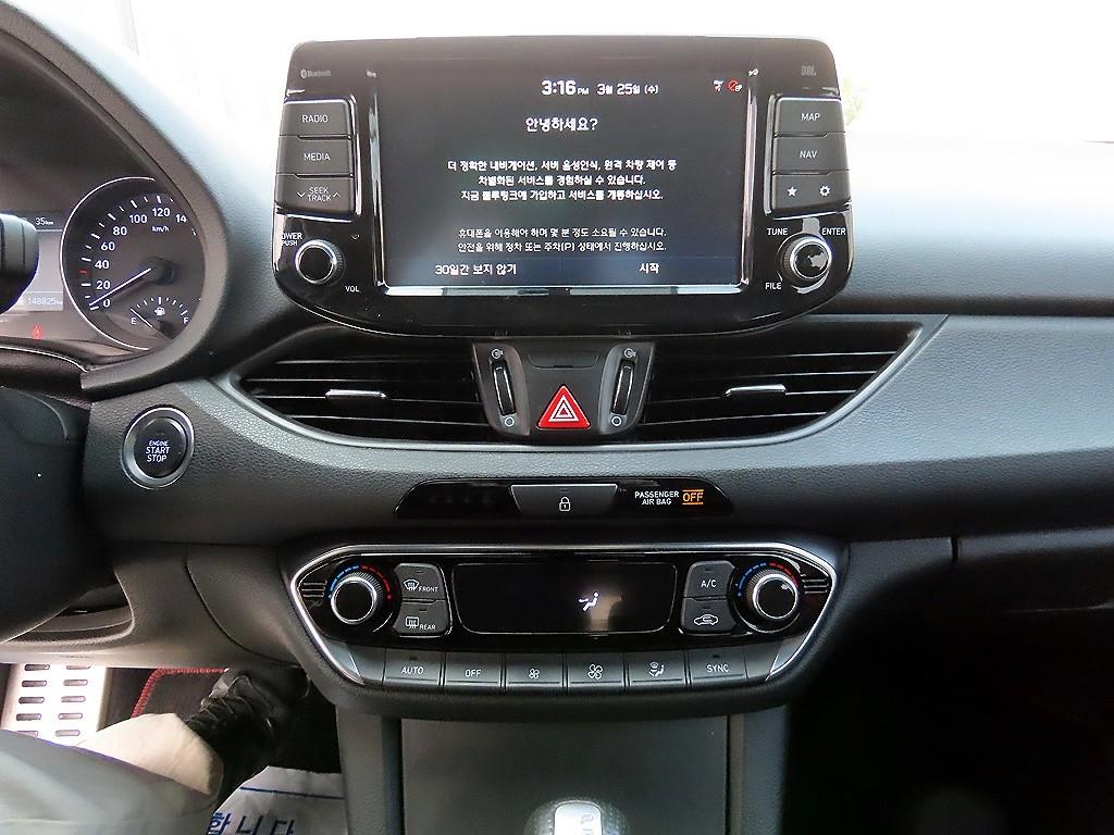 HYUNDAI i30 2019 Negro - Importación desde Corea - HF Imports Iquique - Foto 13