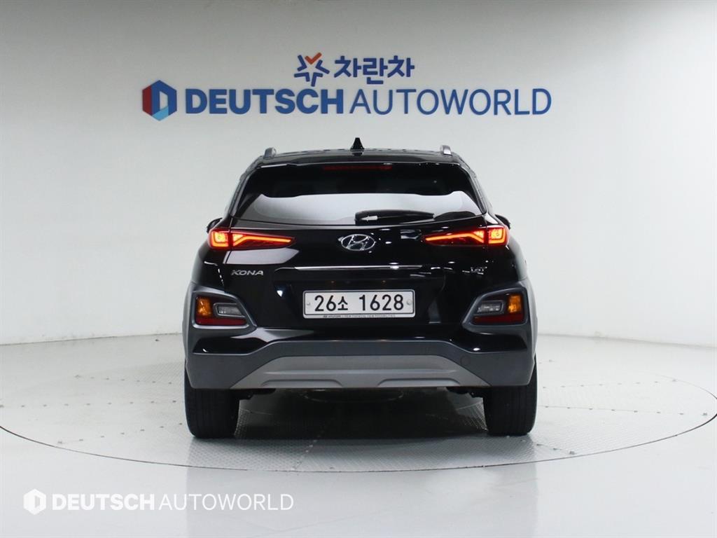 HYUNDAI Kona - Vista 4