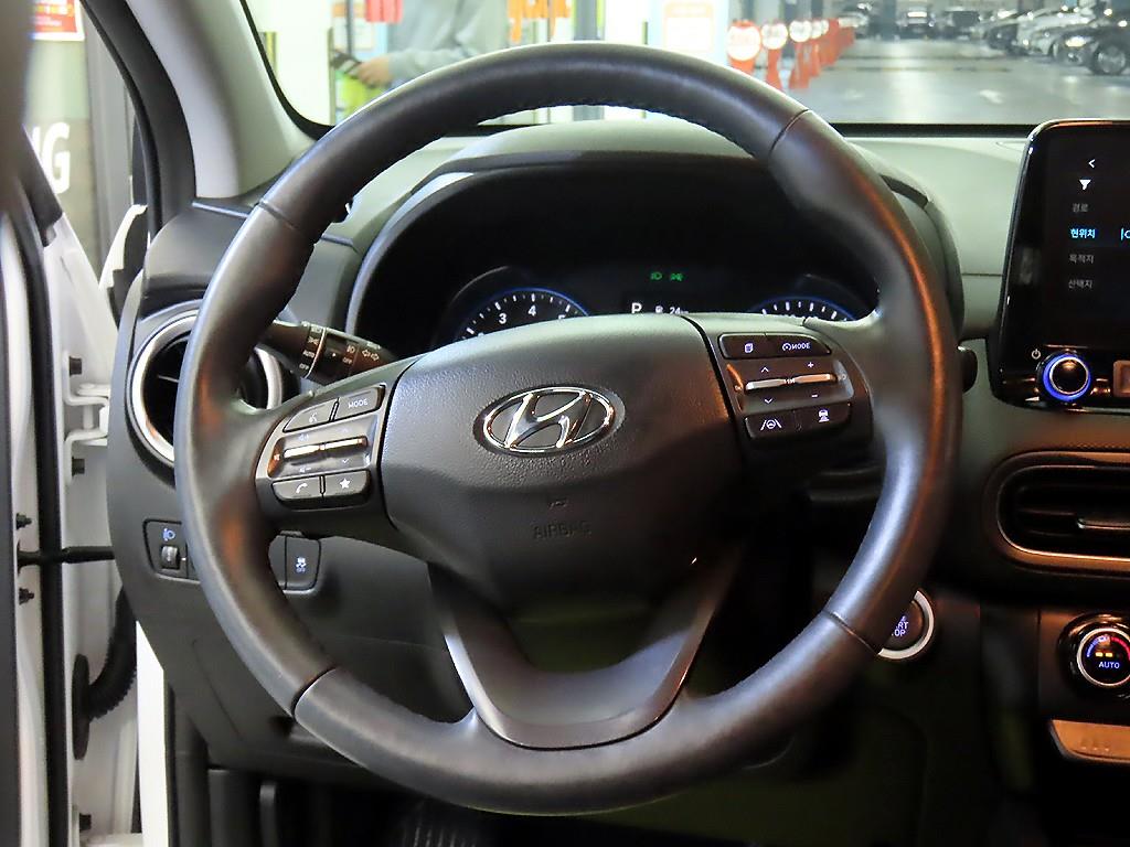 HYUNDAI Kona - Vista 8