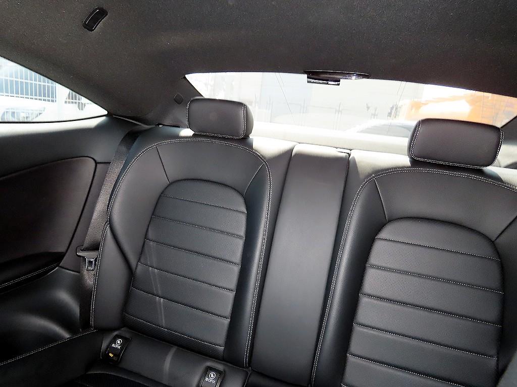 Mercedes Benz C Class - Vista 6