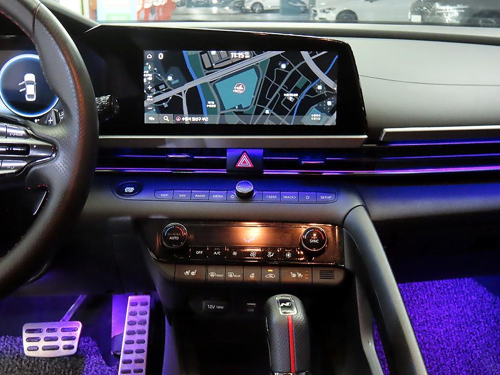 HYUNDAI Avante - Vista 11