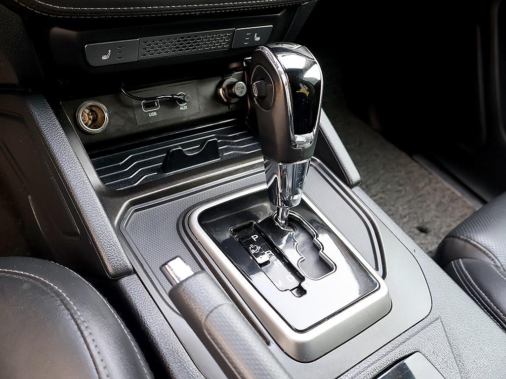 Ssangyong Rexton 2019 Blanco - Importación desde Corea - HF Imports Iquique - Foto 7