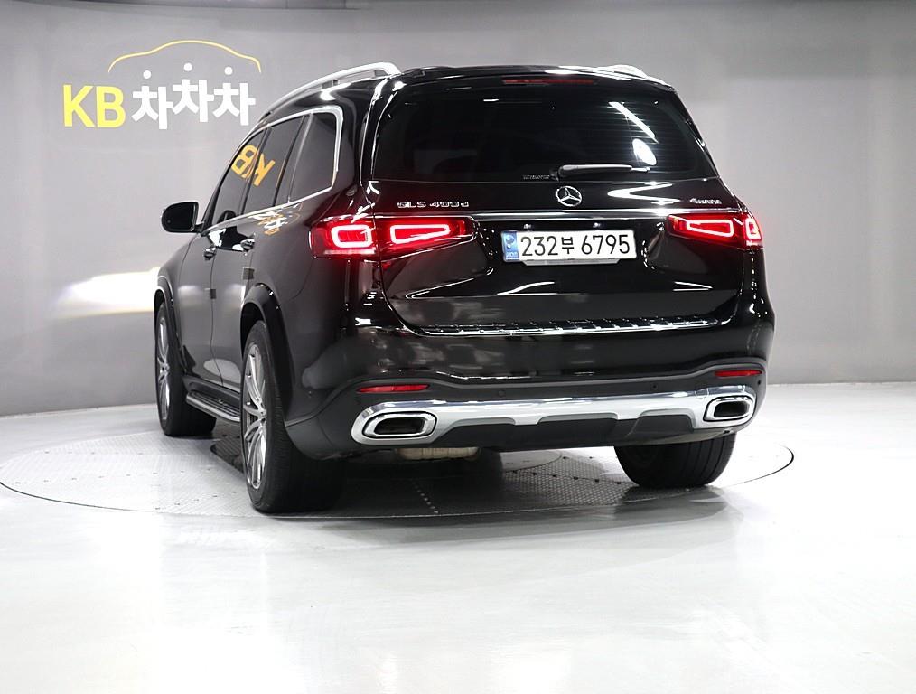 Mercedes Benz GLS Class - Vista 4