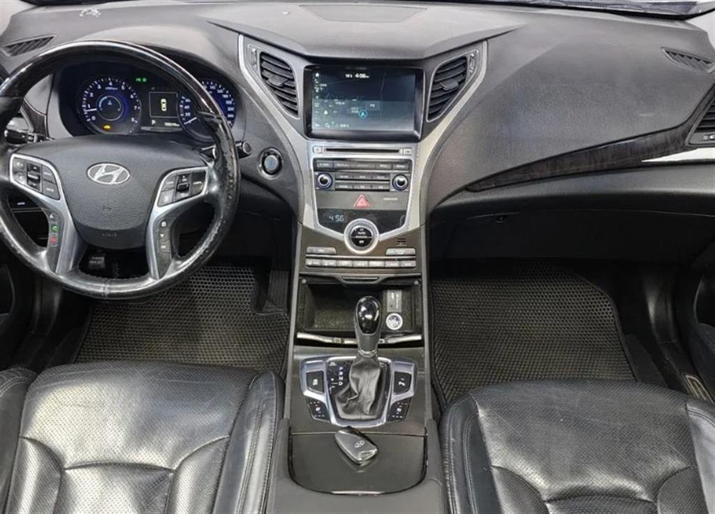 HYUNDAI Grandeur - Vista 7