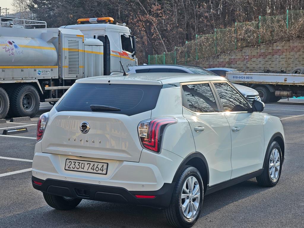 Ssangyong Tivoli - Vista 4