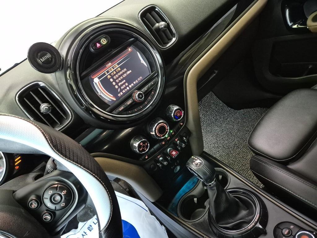 Mini Countryman - Vista 10