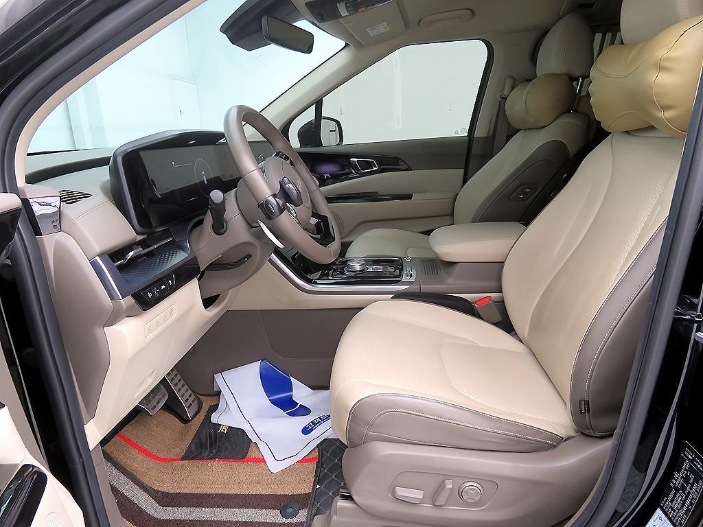 KIA Carnival - Vista 7