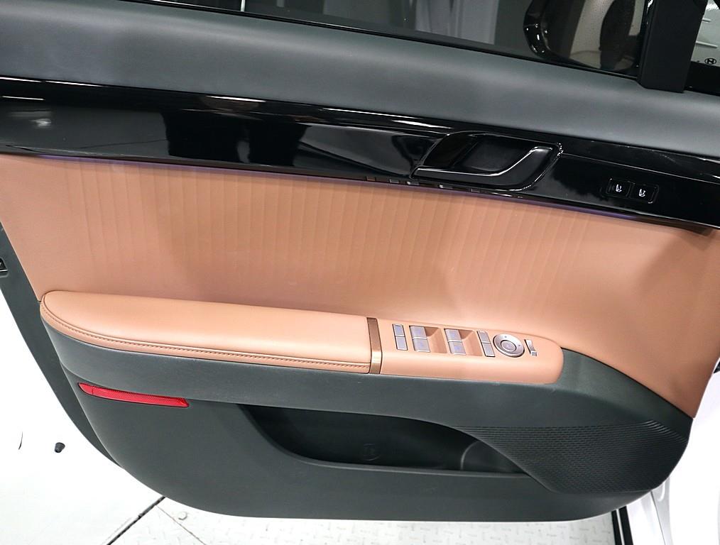 HYUNDAI Grandeur - Vista 8