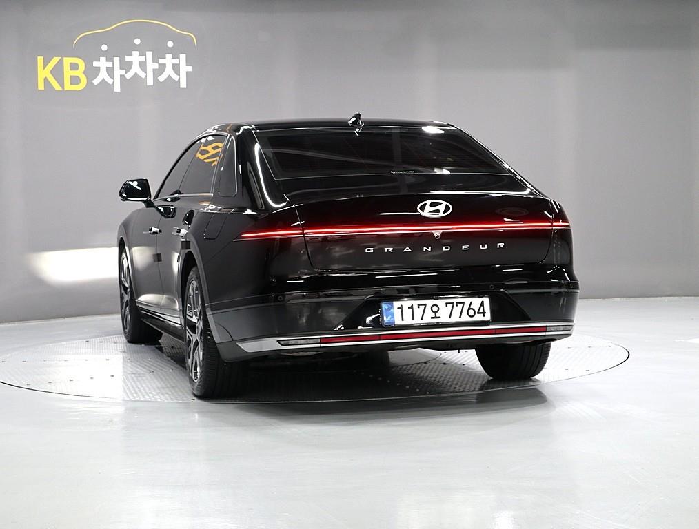 HYUNDAI Grandeur - Vista 4