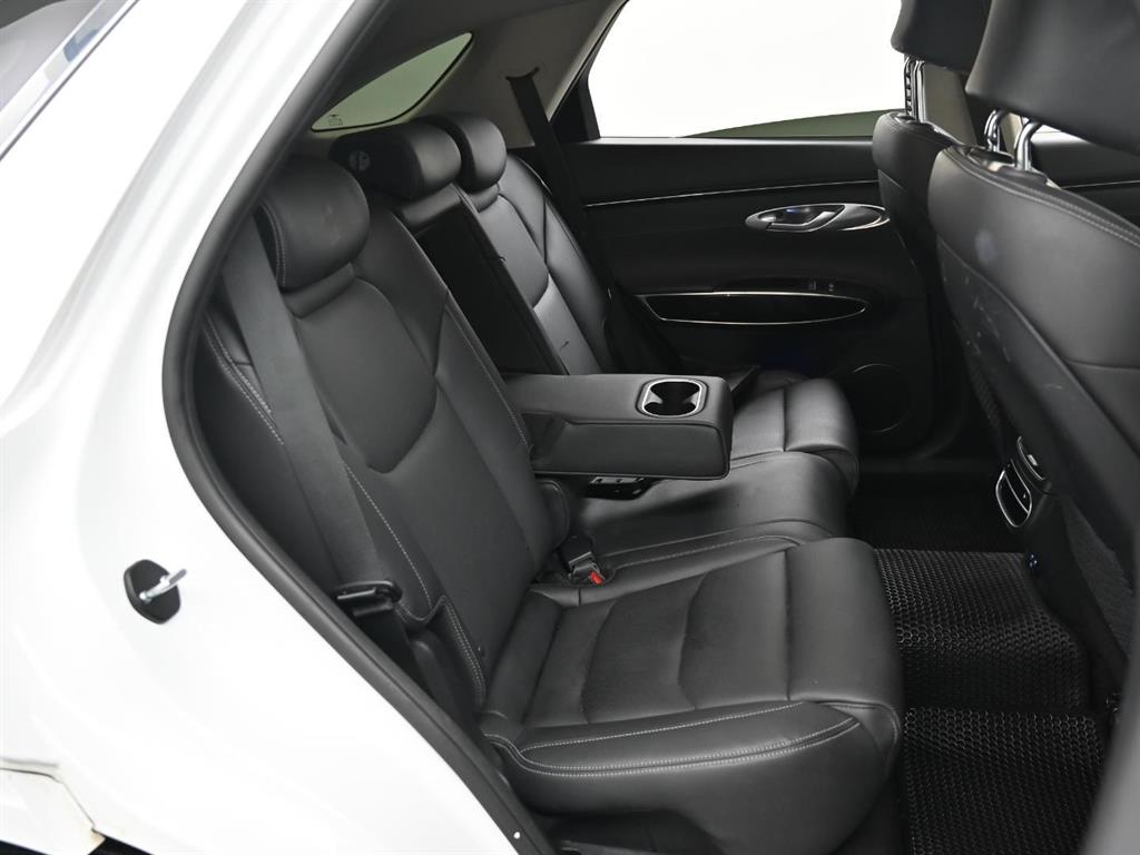 Genesis GV70 - Vista 7