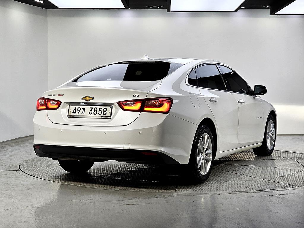 Chevrolet Malibu - Vista 4