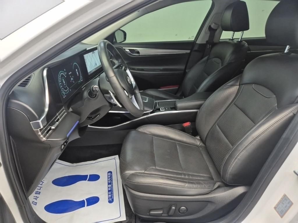 HYUNDAI Grandeur - Vista 11