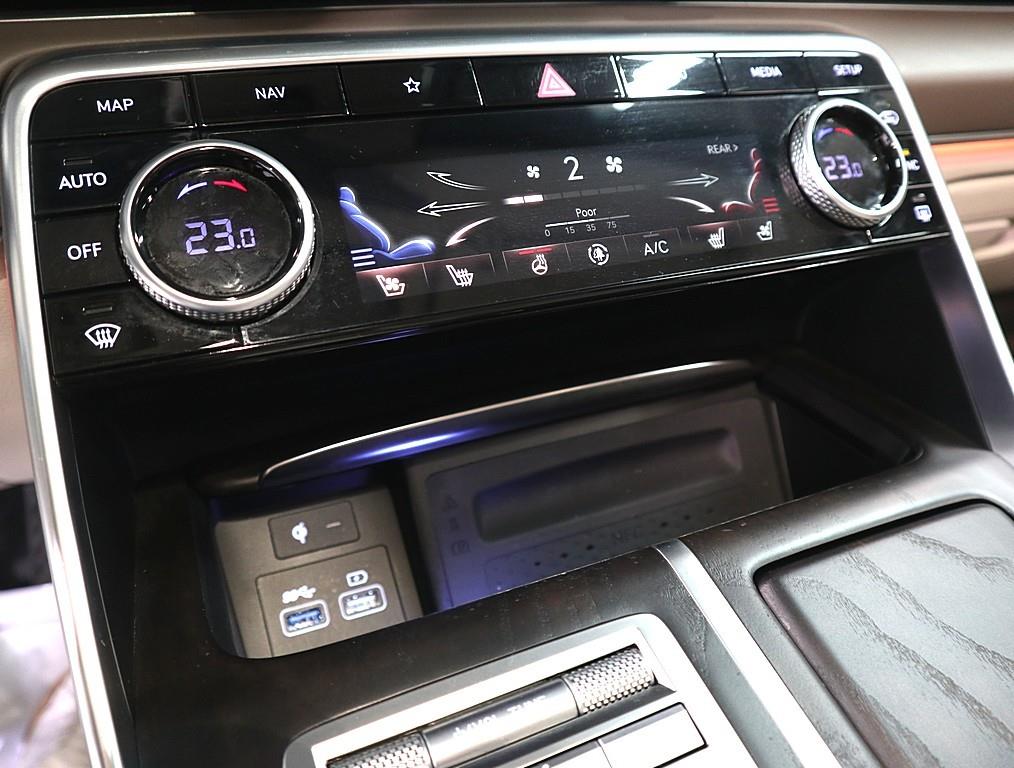 Genesis GV80 - Vista 10