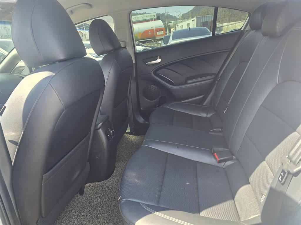 KIA K3 2015 Blanco - Importación desde Corea - HF Imports Iquique - Foto 16