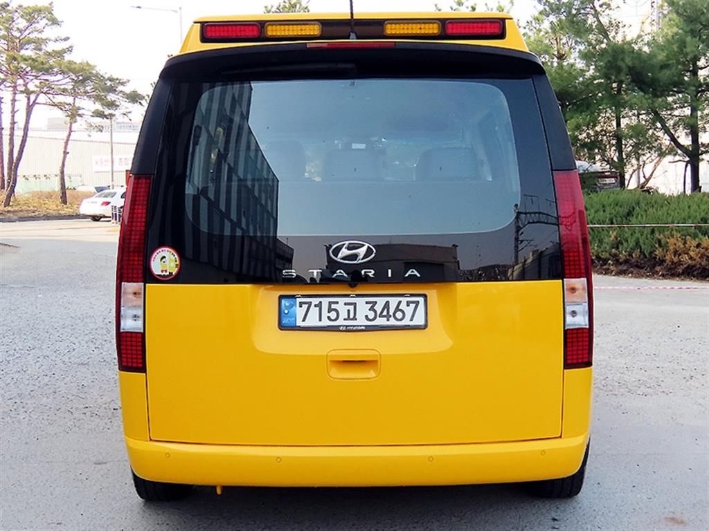 HYUNDAI Staria - Vista 4