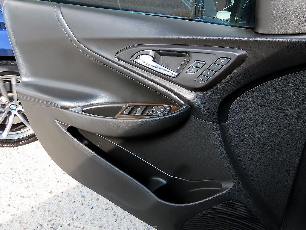 Chevrolet Malibu - Vista 11