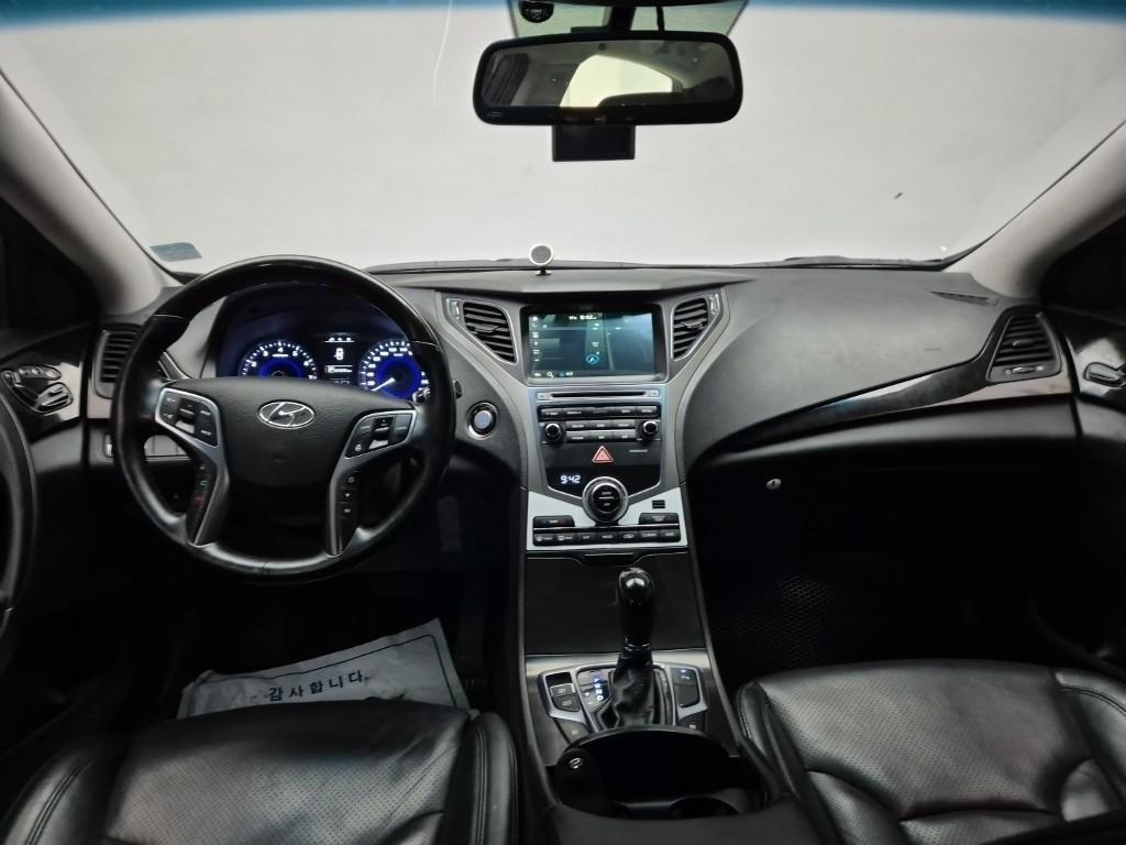 HYUNDAI Grandeur - Vista 7