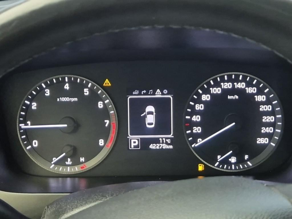 HYUNDAI Sonata - Vista 6