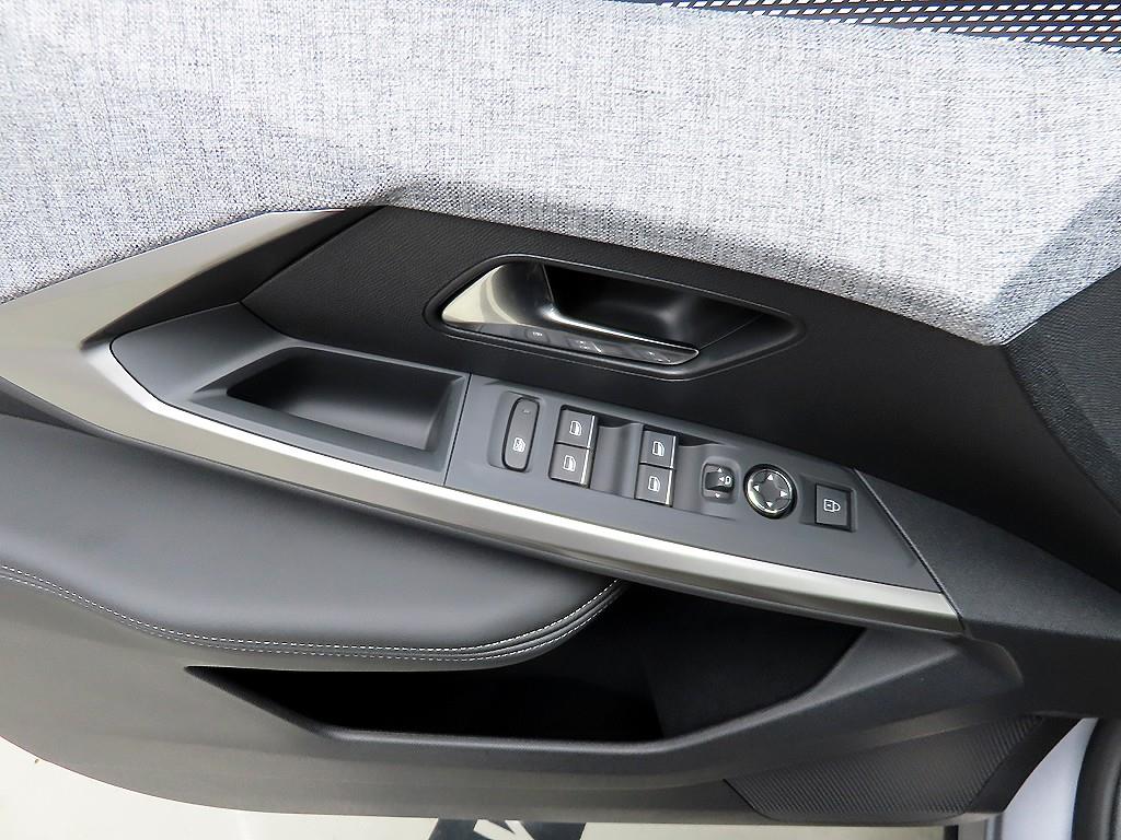 Peugeot 3008 - Vista 11