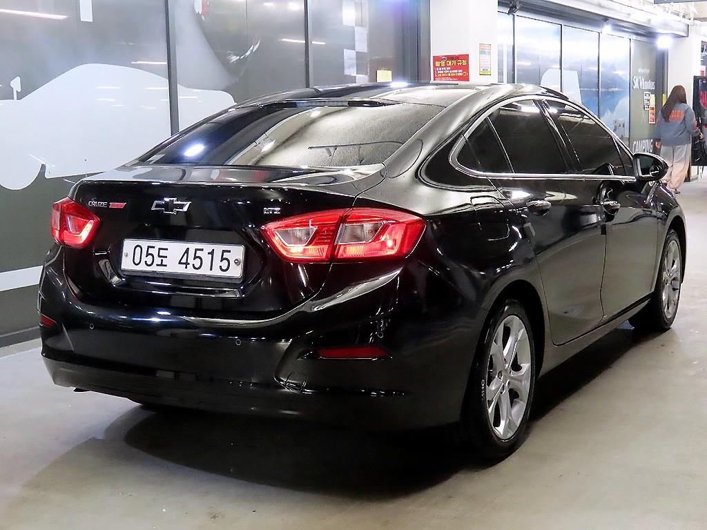 Chevrolet Cruise - Vista 4