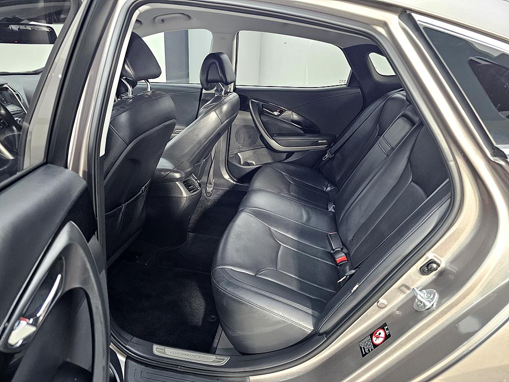 HYUNDAI Grandeur - Vista 9