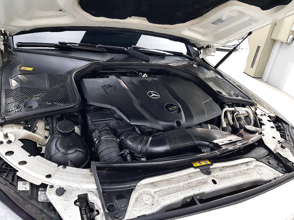 Mercedes Benz C Class - Vista 6