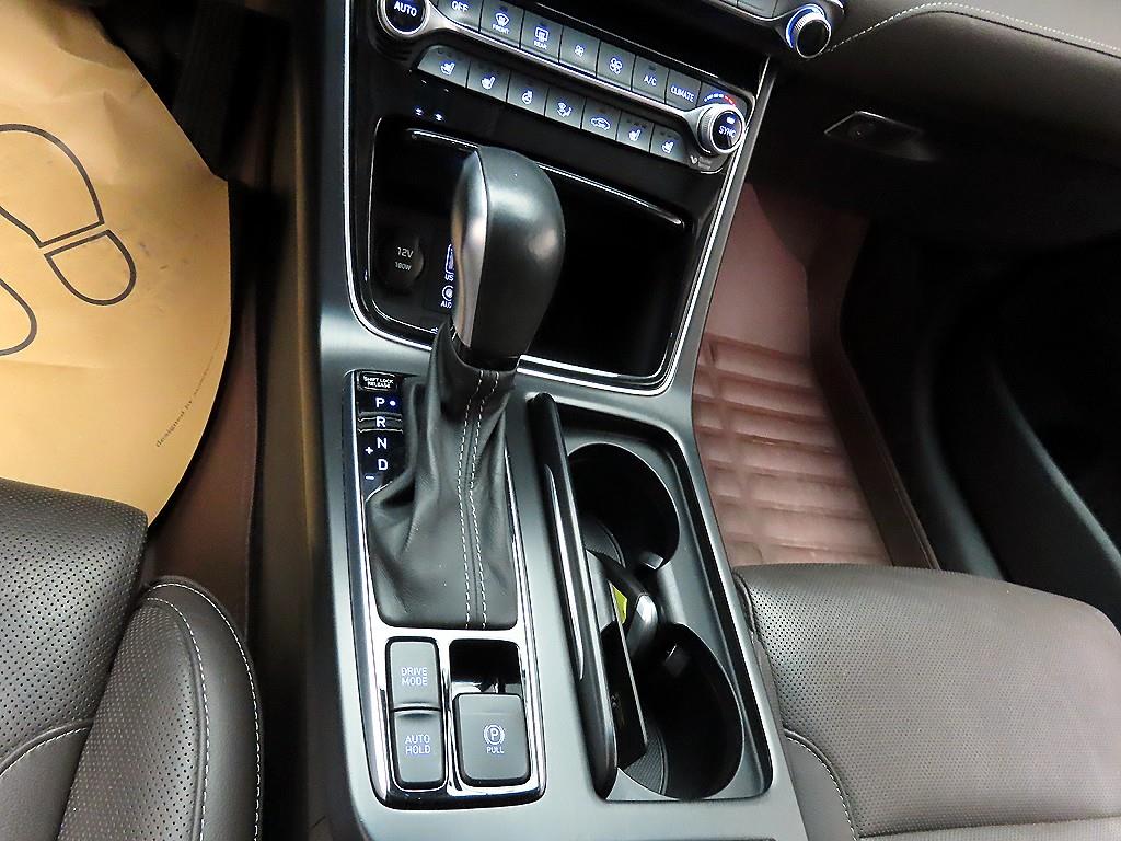 HYUNDAI Grandeur - Vista 10