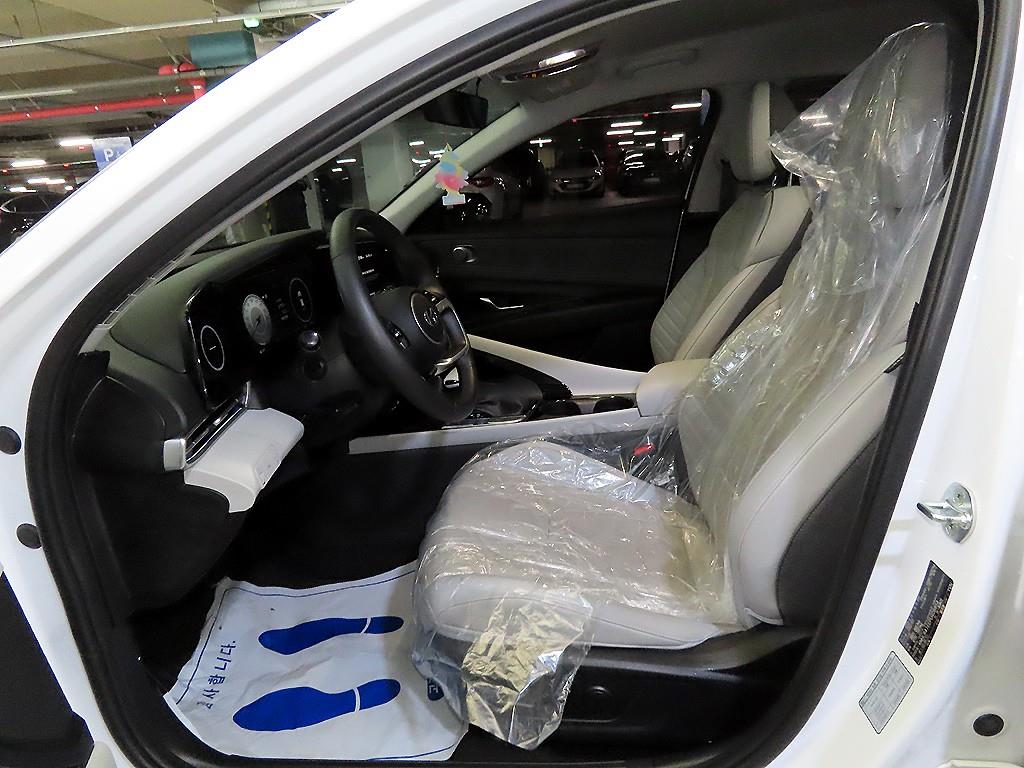 HYUNDAI Avante - Vista 6