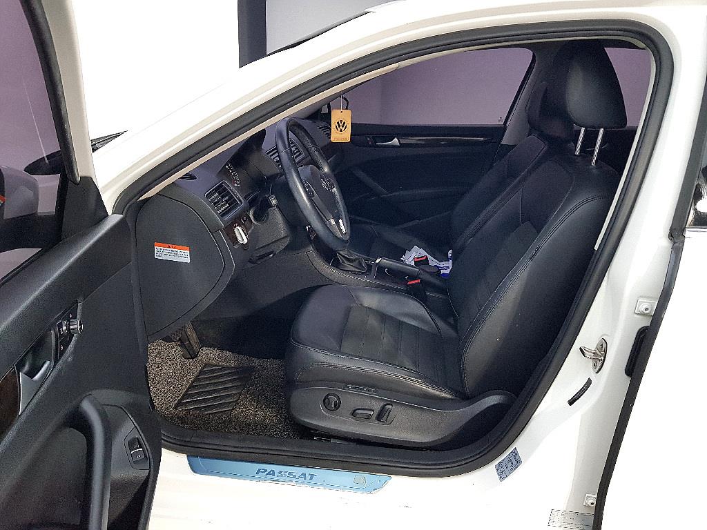 Volkswagen Passat - Vista 8