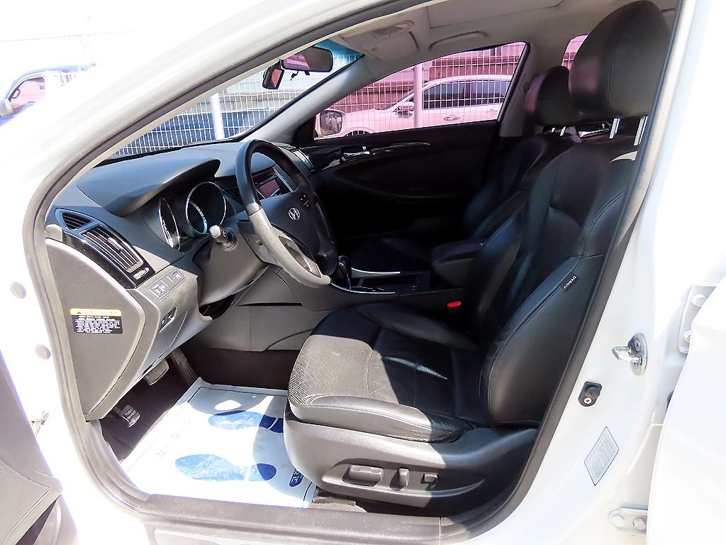 HYUNDAI Sonata - Vista 5