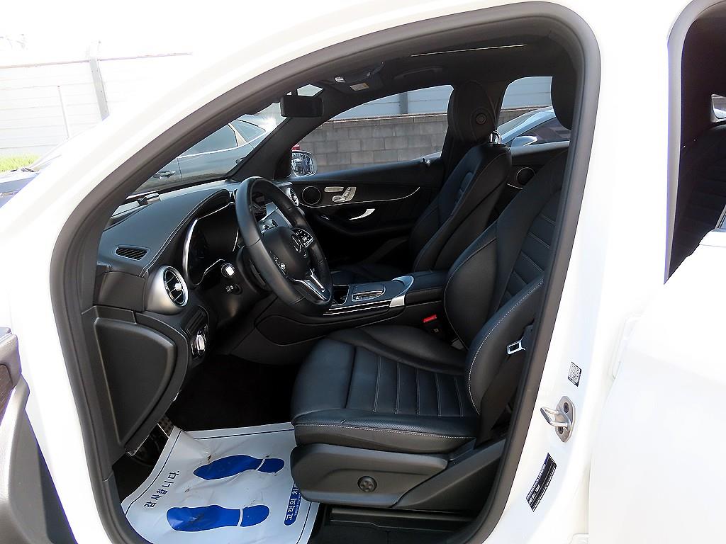 Mercedes Benz GLC Class - Vista 5