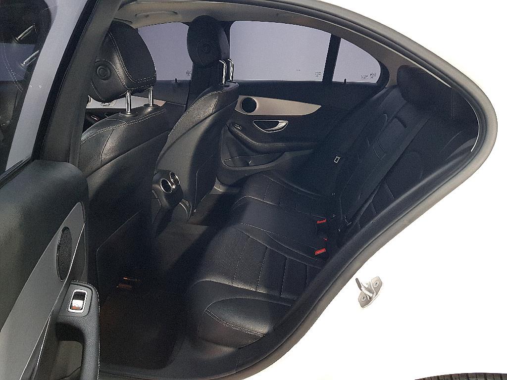 Mercedes Benz C Class - Vista 9