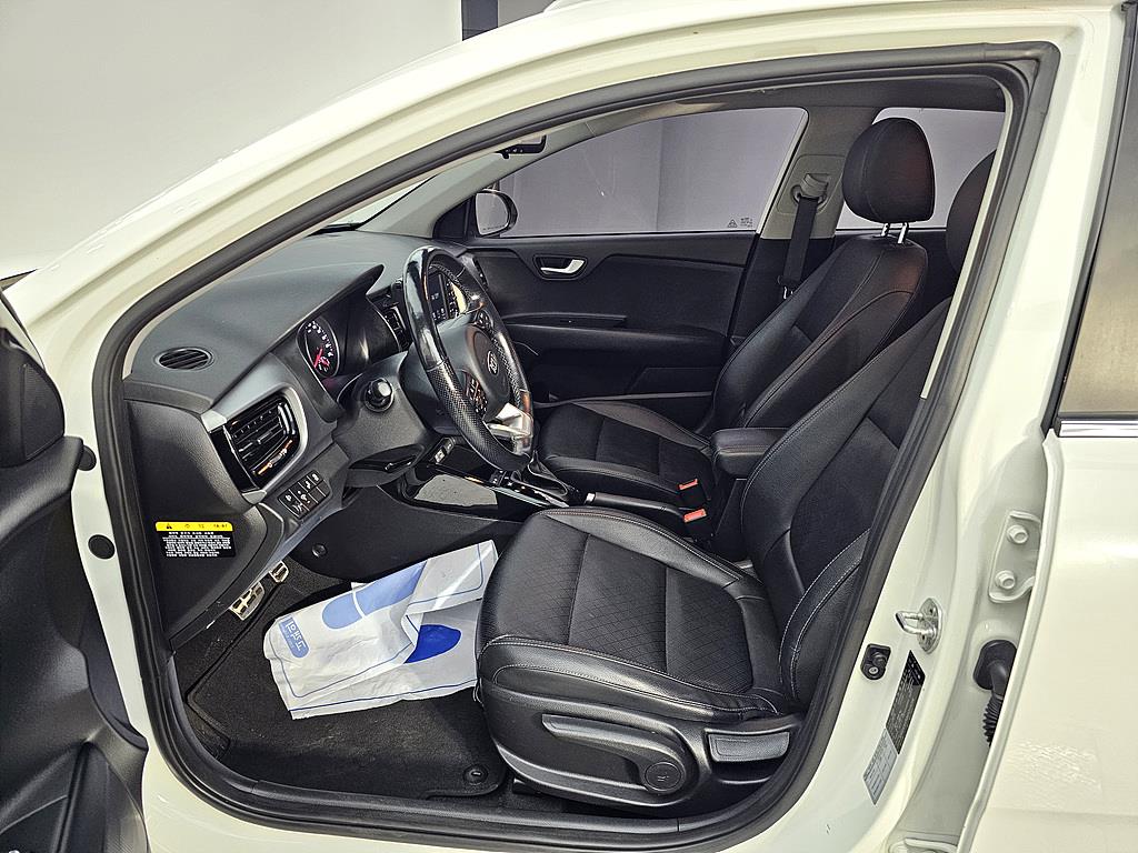 KIA Stonic - Vista 3